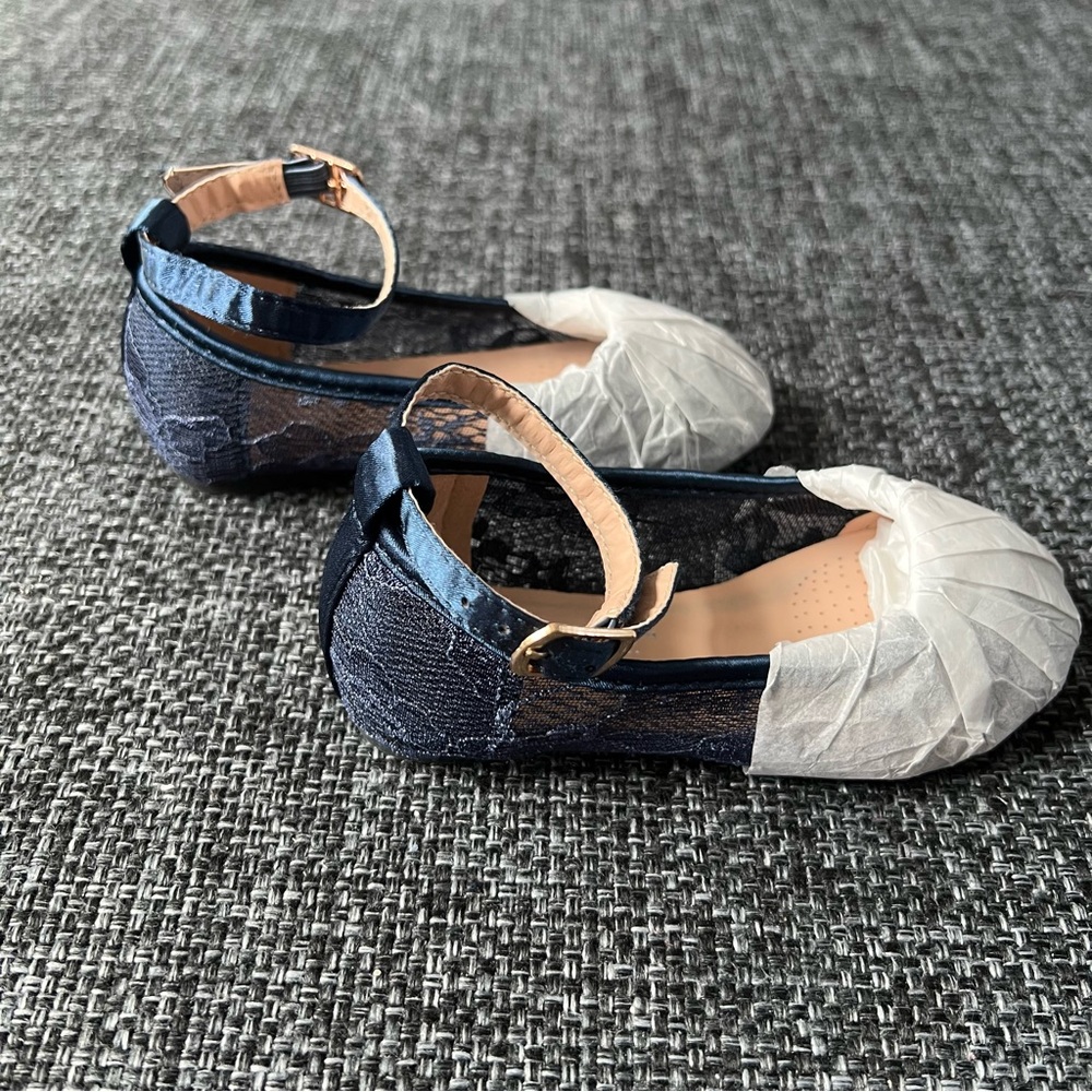 NEW Kailee Navy Lace Ballet Flats with Ankle Strap Size 6